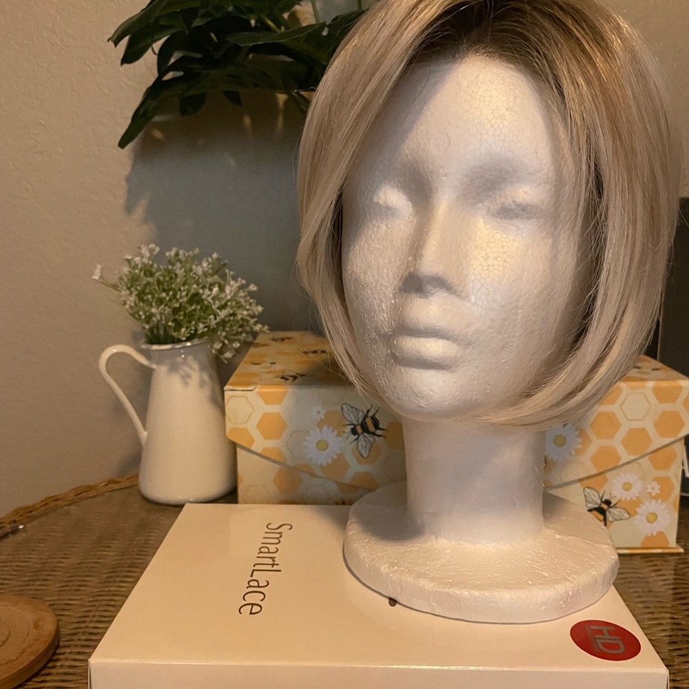 Jon Renau Lace Front wig. Ignite in the color Palm Springs Blonde